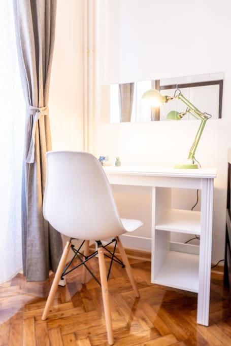 Central And Comfy 2Bdr Apartment Near Parliament Βελιγράδι Εξωτερικό φωτογραφία
