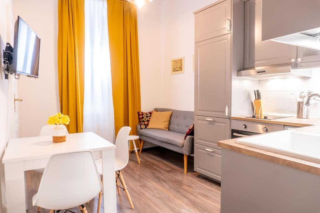 Central And Comfy 2Bdr Apartment Near Parliament Βελιγράδι Εξωτερικό φωτογραφία